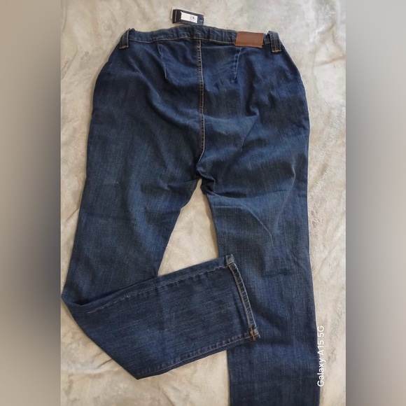 Tommy Hilfiger Blue Flare & Wide Leg Jeans - Picture 13 of 16